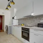 Champ De Mars & Eiffel Tower -1Br - Paris Vacation Rentals